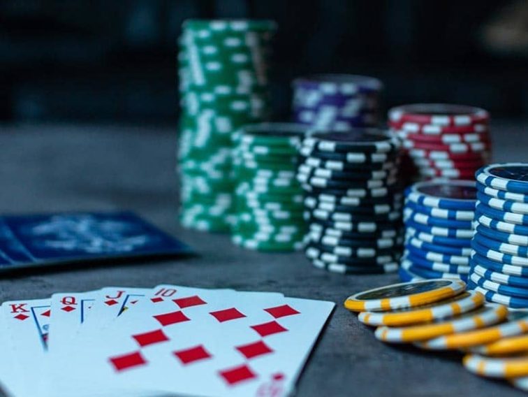 The Popularity of Online Casino Streaming: Watching and Playing in Real Time